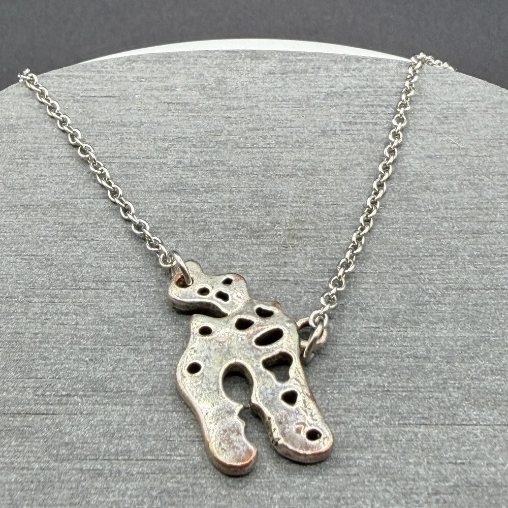 N/A distinctive silver